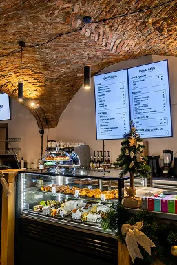 Uwaga Kawa – wnętrze